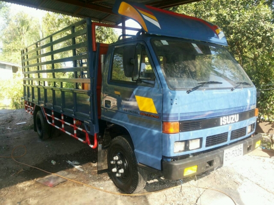ขายด่วน รถหกล้อ ISUZU 115 , 5เมตร สภาพพร้อมใช้