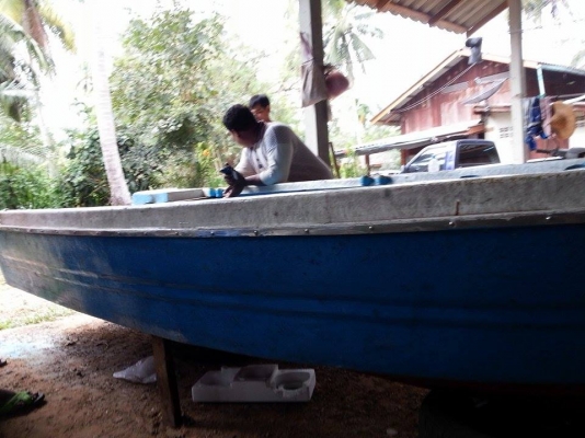 ขายเรือไฟเบอร์ตกปลาทะเลยาว 14.50 ฟุต กว้าง 1.50 เมตร ท้องวีพื้นเรือสองชั้นมีฟองอากาศ สู้คลื่นดี ตกปลาทะเลหรือข้างเกาะ พร้อมใช้งาน