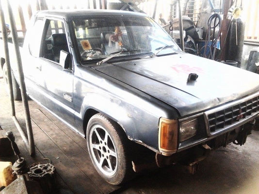 ขาย  CYCLONE L200  ปี 93