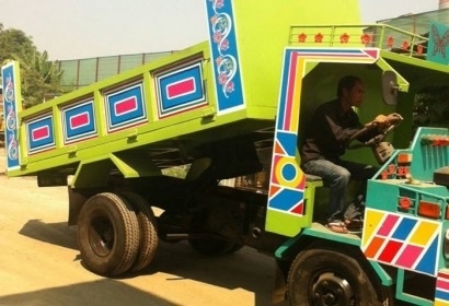 ขายด่วน รถอีแต๋น 6 ล้อดั๊มพ์ กระยะดั๊มพ์เหล็ก 5 ตันความยาว 3.60 เมตรสภาพสวยใหม่มากๆครับพร้อมใช้งาน เครื่องยนต์ KUBOTA RT 140 Plus ติดตั้งพวงมาลัยเพาเวอร์ครบพร้อม ช่วงล่างชุดเพลาเฟืองท้ายของ ISUZU KS 110 คัชซีขึ้นรูปด้วยเหล็กใหม่หน้า 6 นิ้ว เบรคลม ยางใหม่เ