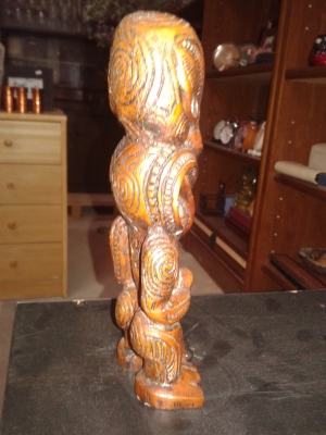 ไม้แกะสลักหายาก