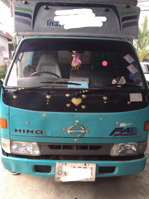 ขายรถบรรทุก 6 ล้อตู้แห้ง HINO DUTRO 136 แรงม้าปี 2543 ราคา 380000