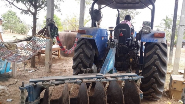 ขายรถไถ นิวฮอนแลนด์ รถออกป้ายแดงมาได้ ปีเดียว เล่มพร้อม ขายรถไถ นิวฮอนแลนด์ รถออกป้ายแดงมาได้ ปีเดียว เล่มพร้อม