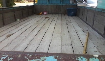 ISUZU NKR 110 HP 4BE1 ปี 35 รถห้างแท้ หกล้อบรรทุก กระบะเหล็กคาร์โก้ความยาว 4.30 เมตรพื้นไม้สภาพสวยดีครับ เครื่องยนต์แรงดีเดิมๆไม่มีเยิ้ม หัวเก๋งสีสันบางเดิมๆภายในเก๋งคอนโซลสวยครบ เกียร์สั้น พวงมาลัยธรรมดา ยกหัวได้ ช่วงล่างคานหน้าเฟืองท้าย 5 น็อตเดิมๆคัชซี