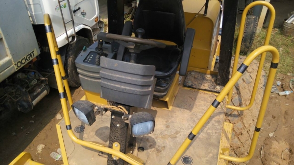 ขายด่วน 2คัน เกรดเดอร์&รถบดสั่นสะเทือน CATERPILLAR ขายด่วน 2คัน เกรดเดอร์&รถบดสั่นสะเทือน CATERPILLAR