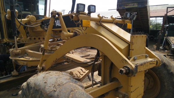 ขายด่วน 2คัน เกรดเดอร์&รถบดสั่นสะเทือน CATERPILLAR ขายด่วน 2คัน เกรดเดอร์&รถบดสั่นสะเทือน CATERPILLAR