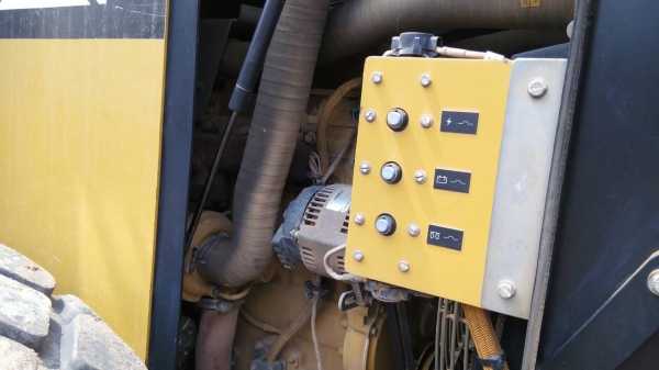 ขายด่วน 2คัน  เกรดเดอร์&amp;รถบดสั่นสะเทือน CATERPILLAR