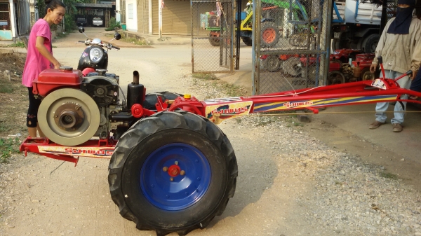 ขายเครื่องอีที110และโครงรุ้งเพชรรุ้นใหม่พร้อมอยางราคา32000บาทจะชื้อแต่เครื่องก็ได้จะชื้อแต่โครงก็ได้นะครับราคานี้ยังต่อรองได้อีกนะครับรถอยู่ วังบัว อ คลองขลุง จ กำแพงเพชรโทร0813655997อำพร พาเจริญ