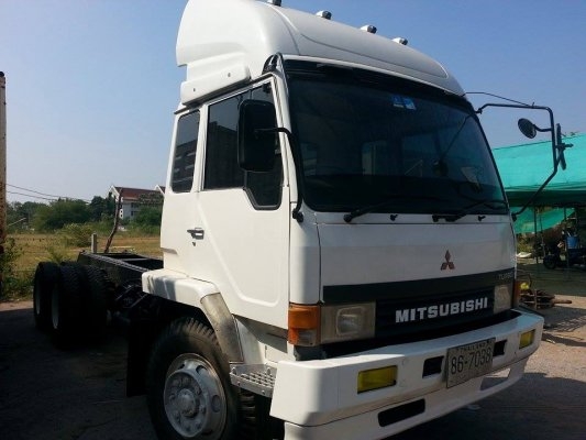 ขายหัวคัชซีMITSUBISHI FN527เครื่อง195แรง 2เพลา พ.เพาเวอร์ เบรกทิฟฟี่ เครื่องดี คัชซีสวย ยางดี ภายในสวย สภาพพร้อมใช้งาน เอกสารพร้อมโอน สนใจโทร090-8588220คุณนะ 093-3258446คุณบิวตี้ ID:narong498 หรือ www.truck.in.th/498 หรือfb:ณรงค์ ซื้อขายรถมือสอง(เว็บไซต์ส