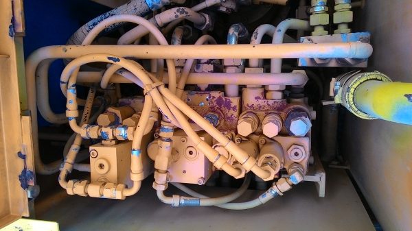 ขายด่วน รถขุด KOBELCO SK60-2 บูมตัวยู   แทรคยาง ชั่วโมงการทำงานน้อย มาก   สภาพสวยมากๆๆๆ  แอร์เย็น พร้อมใช้งาน  โทร 089-3818694 ดวงนภา  เตียวตระกูล