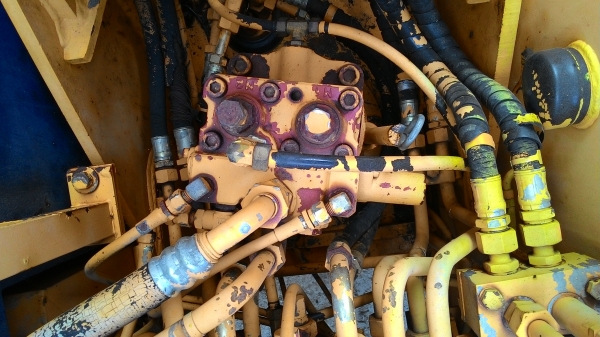 ขายด่วน รถขุด KOBELCO SK60-2 บูมตัวยู   แทรคยาง ชั่วโมงการทำงานน้อย มาก   สภาพสวยมากๆๆๆ  แอร์เย็น พร้อมใช้งาน  โทร 089-3818694 ดวงนภา  เตียวตระกูล