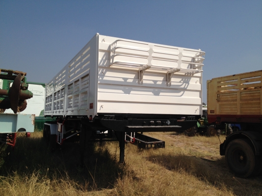 ขายค่ะ หางเซมิ 2 เพลา ยาว 9.10 เมตร สูง 1.50 เมตร ดั้มพ์ 20 ตัน ยาง 1000 ขอบ 20 นิ้ว เพลาใหญ่ ลูกปืนใหญ่ หางต่อใหม่ พร้อมทะเบียน ค่ะ