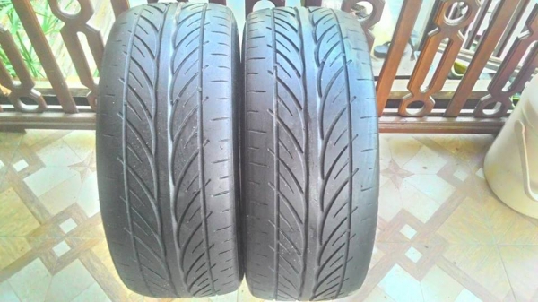 ขายยางHankook 215/45/17 ปี12 สวยๆดอกหนาๆ ราคาต่อรองกันได้