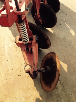 ขายผาน3ตราช้างครับ. ซื้อมาแล้วลากไม่ไหวครับ