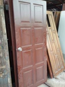 บานประตูไม้เต็งลูกฟัก 8 ลูก