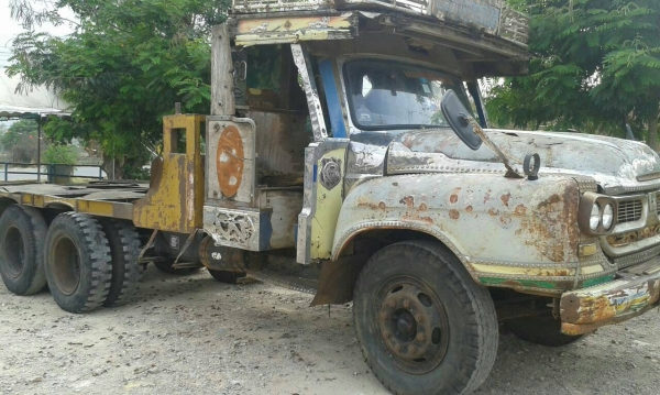 รถบรรทุก 10 ล้อใหญ่ MITSUBISHI 2 เพลาขึ้นแบคโฮ ราคา 320,000 บ.รถอยู่ลพบุรี