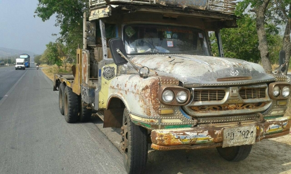 รถบรรทุก 10 ล้อใหญ่ MITSUBISHI 2 เพลาขึ้นแบคโฮ ราคา 320,000 บ.รถอยู่ลพบุรี