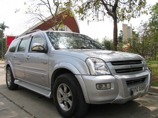 Thai rung Isuzu Adventure Thai rung Isuzu Adventure
