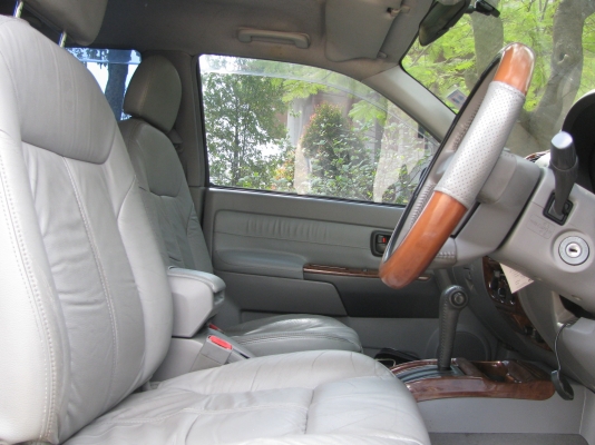 Thai rung  Isuzu Adventure