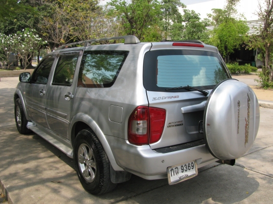 Thai rung Isuzu Adventure Thai rung Isuzu Adventure