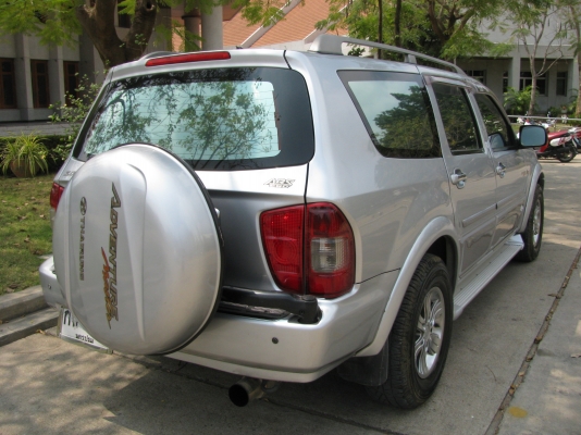 Thai rung Isuzu Adventure Thai rung Isuzu Adventure