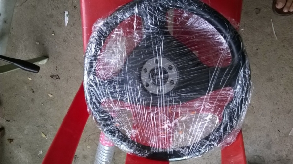 พวงมาลัย momo