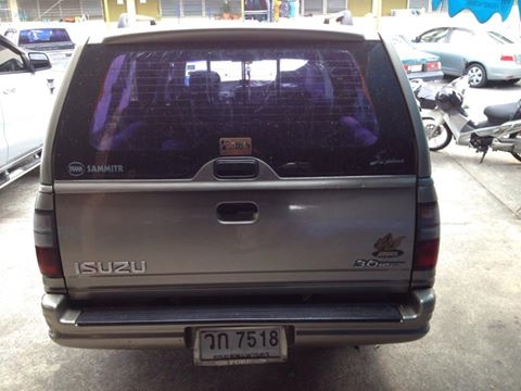 ขายIZUSU ดราก้อนอาย 4 ประตู เครื่อง3000 เทอร์โบ (ขายแล้วครับ) ขายIZUSU ดราก้อนอาย 4 ประตู เครื่อง3000 เทอร์โบ (ขายแล้วครับ)