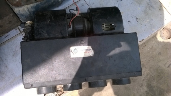 ตู้แอร์แขวน