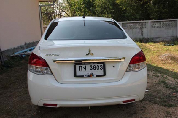 ขายดาวน์ 40000 มิตซูบิชิ Attrage GLS CVT สีขาวมุก ตัวรองท๊อป ขายดาวน์ 40000 มิตซูบิชิ Attrage GLS CVT สีขาวมุก ตัวรองท๊อป