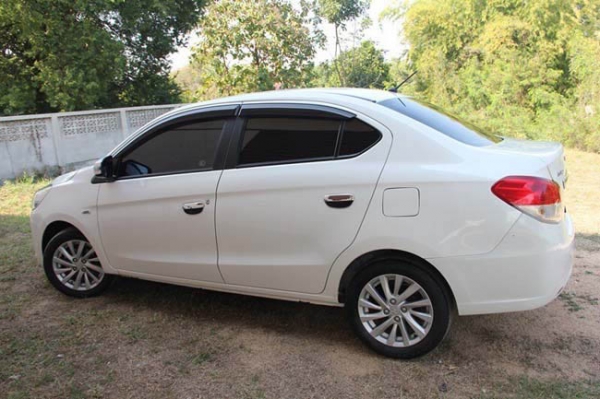 ขายดาวน์ 40000 มิตซูบิชิ Attrage GLS CVT สีขาวมุก ตัวรองท๊อป ขายดาวน์ 40000 มิตซูบิชิ Attrage GLS CVT สีขาวมุก ตัวรองท๊อป