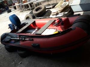 เรือเครื่องยามาฮ่า 15 แรงเรือยางลมครับ นั่งได้ 5  คนครับ  เครื่องเรือ 15  แรงของยามาฮา  ใบพัดแบบสั้นครับ  พร้อมใช้ครับ  ทั้งลำราคานี้คุ้มครับ