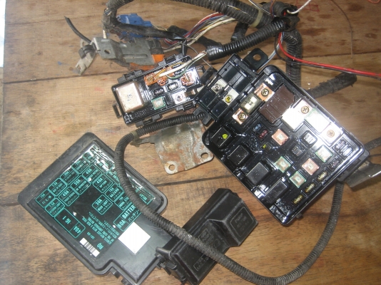 กล่องฟิวเครื่องเทค