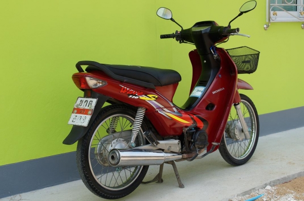 ขาย HONDA WAVE 100 รถปี 46 สภาพเดิม เครื่องดีมากมาก  เอกสาร ทะเบียนพร้อมชุดโอน ครบ ภาษี พรบ 2558