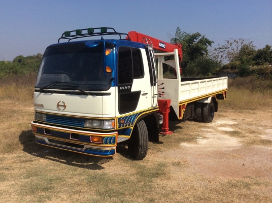 6ล้อ HINO เครน 3.4ตัน 6เหลี่ยม4ปอก เครื่อง195 แรง เบรคจิฟฟี่ พวงมาลัยพาว์เวอร์ ยาง 825 กระบะยาว 5.30ม. เครื่องดี ครัทซีสวย ขาย 750,000 บาท