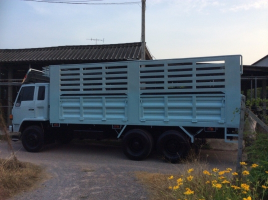 กะบะ10ล้อ สวยๆ ถอดลงจาก ISUZU ROCKYใส่ HINO ได้ ยาว 6.20 ม.กว้าง 2.45 ม. สูง 2 ม. ขาย140,000บาท (ศุภากร 081-4252943)