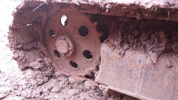 KOMATSU 10HT - 2  รถบอดี้สวยพร้อมทำงานได้เลยครับ เครื่องยนต์เดิมๆปั๊มทำงานได้เร็วดี ภายในเก๋งสะอาดไม่เลอะ คอนโทรลยาวขับง่าย ภายนอกบูมอาร์มสวย ช่วงล่างแน่นดี โรลเลอร์โซ่บูทใบแทรกสภาพดีประมาณ 60\% พร้อมใช้งานได้เลย เอกสารใบแจ้งจำหน่ายพร้อ