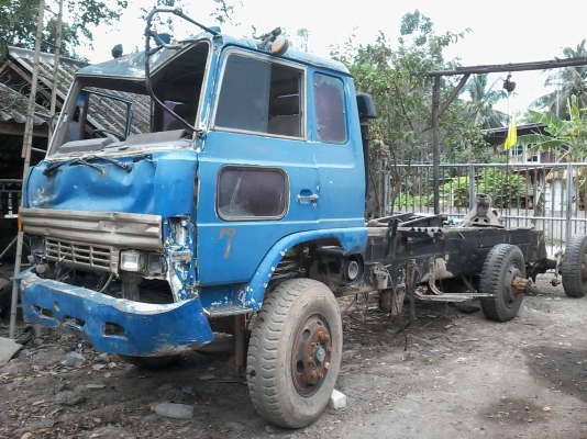 ขายด่วนครับ HINO F18 เล่ม ท.บ. พร้อม ช่วงล่าง 2 เพลา ตามรูปเลยครับ เอกสาร ม79