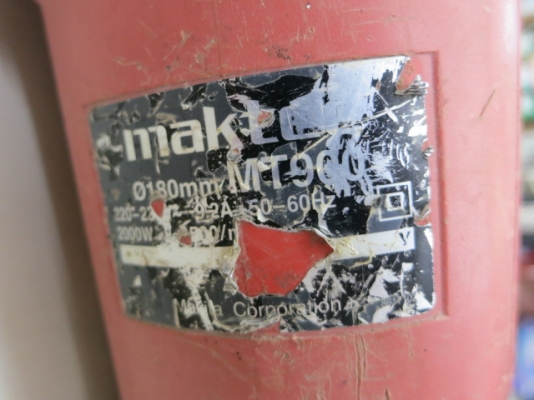 เครื่องเจียรไฟฟ้า 7&rdquo; MAKTEC รุ่น MT900 (2000 w.) สภาพดี พร้อมใช้งาน