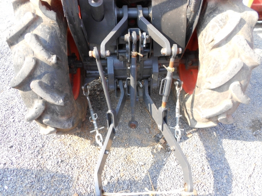 ขายรถไถนั่งขับ KRT 140 พร้อมใบมีดดันดินคานล่าง ขายรถไถนั่งขับ KRT 140 พร้อมใบมีดดันดินคานล่าง