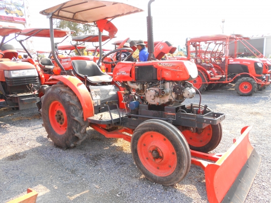 ขายรถไถนั่งขับ KRT 140 พร้อมใบมีดดันดินคานล่าง