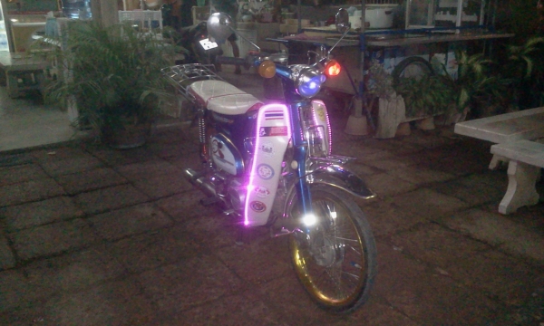 ขาย C70 เครื่องดรีม สภาพสวยๆ ของเเต่งเยอะ ราคาโดนๆ (เอกสารใบซื้อขายจากทางร้าน) ค่าตัว 10500 บาท ต่างจังหวัดจัดส่งให้ได้ ค่าส่งต่างหาก สนใจโทรสอบถาม 089-8054390 โอ๋