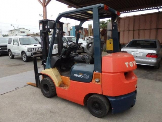 ขายรถโฟล์คลิฟท์ TOYOTA รุ่น 02-7FGK25 ใช้งานเพียง 111 ชม. สภาพเหมือนใหม่ ราคา 195,000 บาท นำเข้าจากประเทศญี่ปุ่น 100\% ไม่เคยใช้งานในประเทศไทย