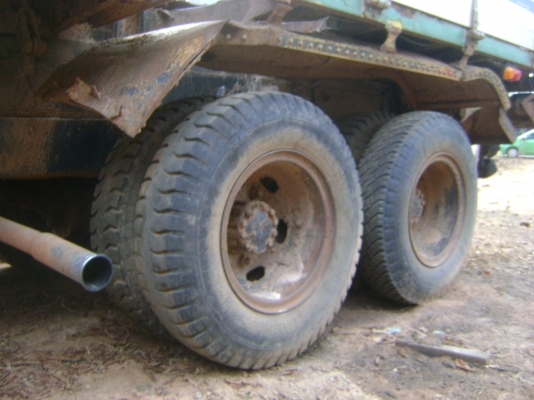 เครื่อง 6BD1   165 แรง ( ดั้มพ์ )  2 เพลา   สโลกลาง    ราคา 400,000 บาท