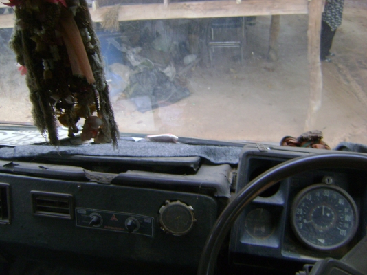 เครื่อง 6BD1   165 แรง ( ดั้มพ์ )  2 เพลา   สโลกลาง    ราคา 400,000 บาท