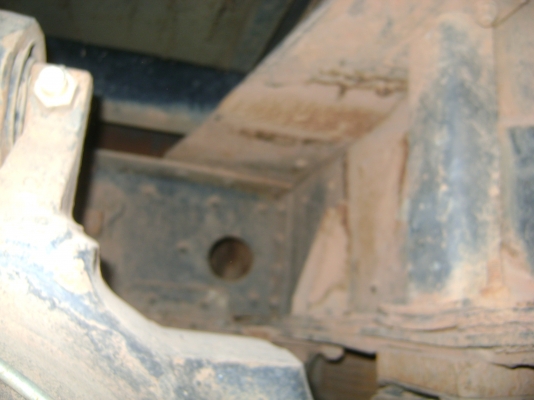 เครื่อง 6BD1   165 แรง ( ดั้มพ์ )  2 เพลา   สโลกลาง    ราคา 400,000 บาท