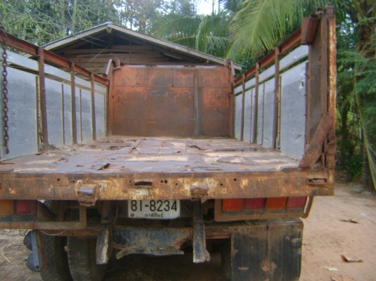 เครื่อง 6BD1   165 แรง ( ดั้มพ์ )  2 เพลา   สโลกลาง    ราคา 400,000 บาท