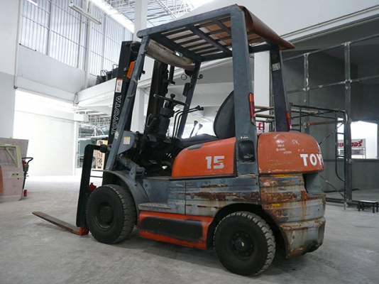 ขายรถโฟล์คลิฟท์ TOYOTA รุ่น 6FGL15 ราคา 139,000 บาท นำเข้าจากประเทศญี่ปุ่น 100\% ไม่เคยใช้งานในประเทศไทย