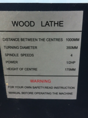 เครื่องกลึงไม้ KT จับไม้ได้ยาว1เมตร มีแผ่นจานกระดาษทรายขัดด้านหัวมอเตอร์ 1/2 แรงม้า เครื่องกลึงไม้ KT จับไม้ได้ยาว1เมตร มีแผ่นจานกระดาษทรายขัดด้านหัวมอเตอร์ 1/2 แรงม้า