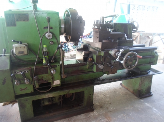 แท่นกลึง 6 ฟุต รุ่นหนัก 2 เพลา เกียร์บล็อก พร้อมใช้งาน ด่วน !!! 92,000