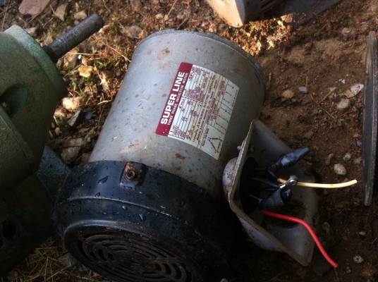 มอเตอร์มิตซูบิชิ 1 แรงม้า 220/380 V.พร้อมใช้ หมุนซ้าย-ขวาได้จากญี่ปุ่นมีหลายลูก